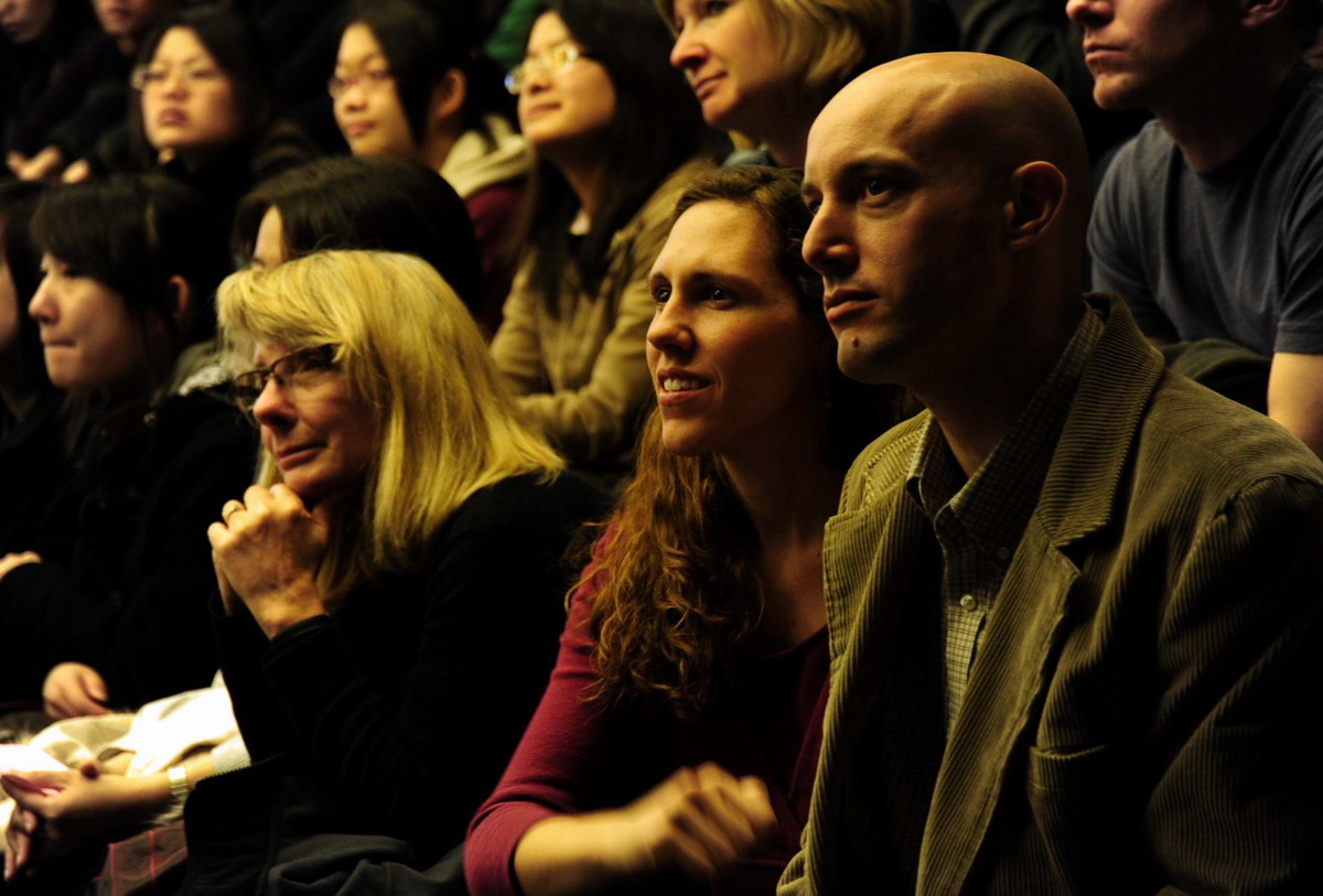 如何在Godaddy上注册域名li