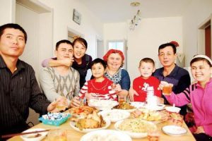 俄罗斯美女愿意嫁给中国人吗 (俄罗斯美女：发现东方魅力与西方风情的完美结合)-偌夕博客